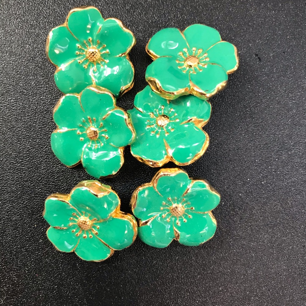 Louis Feraud Flower Buttons (6)